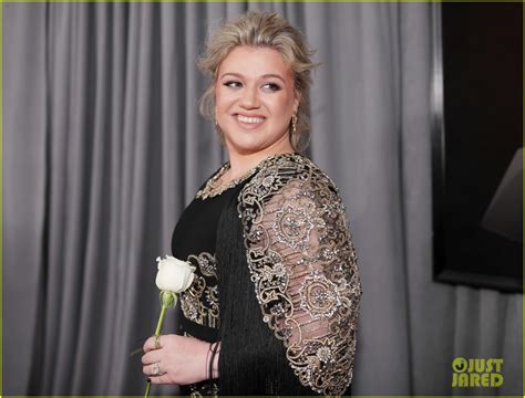 Photo Kelly Clarkson Grammys Red Carpet Photo Just Jared Entertainment News