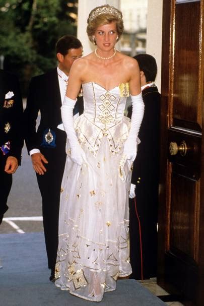 Princess Diana Dress Sells For £10200 At Auction Glamour Uk Glamour Uk