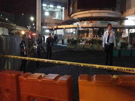 8 hours ago · the state's premier, stephen marshall, announced a return to stage four restrictions, the level below a full lockdown, from midnight monday 19 july. Bahagi ng Eton Centris sa QC, isinailalim sa lockdown ...