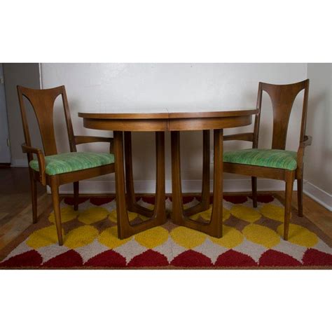 Finally host that dinner party. Vintage Mid Century Modern Broyhill Emphasis Walnut Round ...