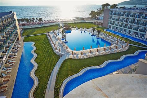 Koyun en güzel yamaçlarından birine kurulu olan tesis, bodrum'un büyüleyici panoramik manzarası eşliğinde sizi ağırlıyor. Greenland Hotel Bodrum | Greenland Hotels Luxury