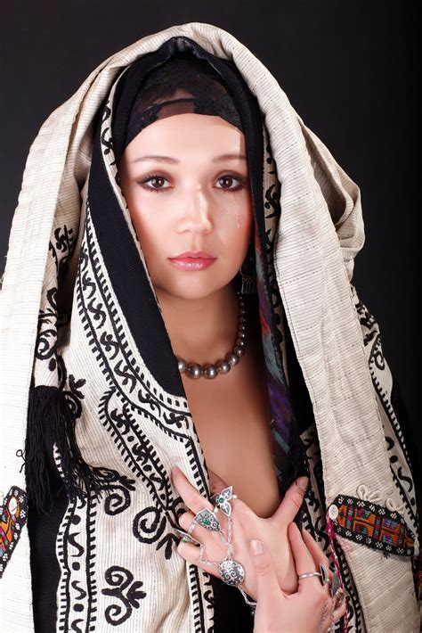 Kyrgyz Beauty Turkmenistan Clothing History Fashion Kyrgyz