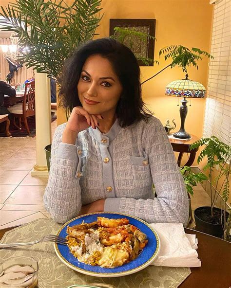 Aishah Hasnie Bio Age Fox Husband Salary Net Worth Photos Sexiz Pix