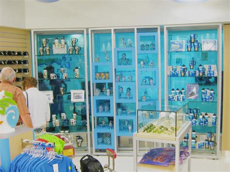 The vancouver aquarium is a public aquarium located in stanley park in vancouver, british columbia, canada. Vancouver Aquarium Gift Shop
