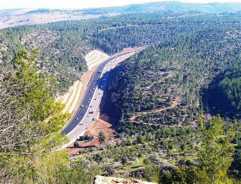 Escape will cancel and close the window. עונג שבת (עונ"ש): 'כביש אספלט שחור, סלעים ורכסים': להיכן ...