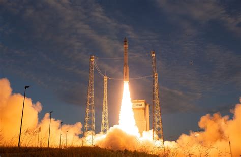 Arianespace's Vega rocket launches ESA's Aeolus - NASASpaceFlight.com
