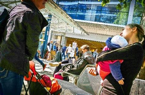Definition, rechtschreibung, synonyme und grammatik von 'schicken' auf duden online nachschlagen. Armut in Stuttgart: Organisierte Bettler schicken jetzt ...