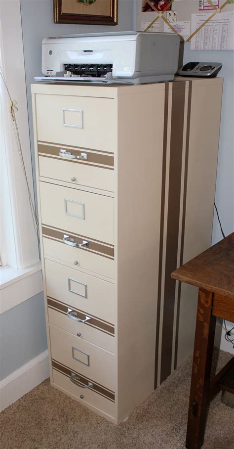 It holds documents, correspondence, and, of we've looked at several filing cabinets and selected our top picks based on their overall design and. My "new" filing cabinet. $20 thrift store find started out ...