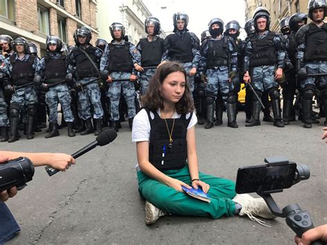 Russian Protesters Aided By Digital Tools Self Organizing