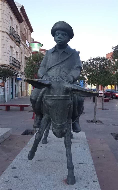 We see a sancho who is wiser (he even rules a fictional world and he demonstrates how fair and wise he is!). Sancho Panza reivindicado por la Sociedad Cervantina de ...