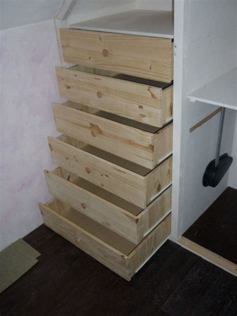 Imaginez et configurez le mobilier qui s'intégrera parfaitement dans votre espace. placards et tiroirs sur mesureAménagement des combles ...