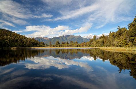 Lake Matheson On New Zealands South Photograph By Simon