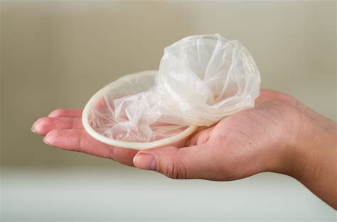 types of female condoms here s what women need to know