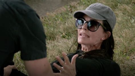 The Grey Cap Worn Worn By Jen Wagner Courteney Cox In Shameless S09e06 Spotern