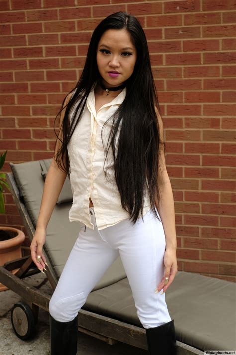 louisa lu model at in sexy jodhpurs and riding boots