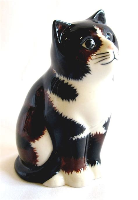 Vita Splotchy Tortoiseshellcalico Ceramic Cat Figurine 10cm High