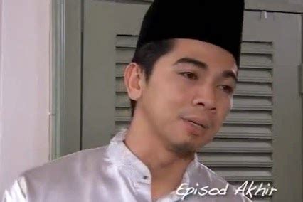 Mengisahkan pasangan suami istri yang berlainan sikap dan gaya. Suamiku Encik Sotong Full Episod 20 -Suamiku Encik Sotong ...