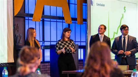 Your Top 5 Cannabis Entrepreneurship Questions, Answered | 近亲相奸