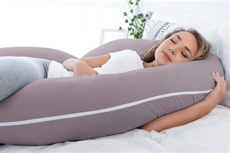 Best Pillow For Sleeping With Arm Under April 2022 Updated 5 Most