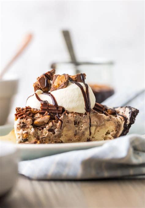 Gently spoon over chocolate layer. Chocolate Peanut Butter Pie - Easy Peanut Butter Cup Ice Cream Pie - Cravings Happen