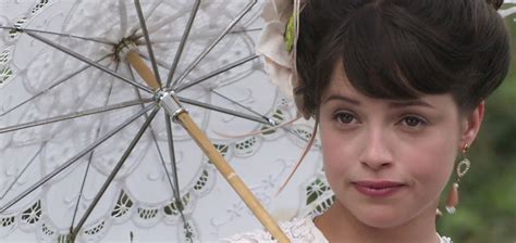 'orgulho e paixão' é uma novela de marcos bernstein, escrita por marcos bernstein e victor atherino. Orgulho e Paixão: Ema abandona vida de dondoca por Ernesto ...