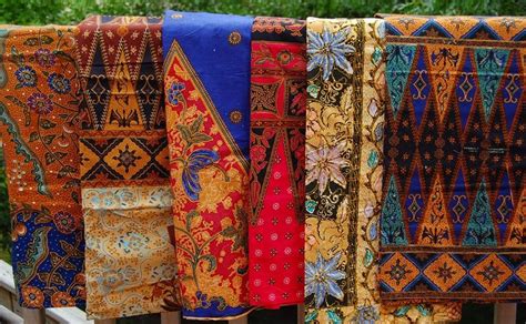 Kain Batik Songket Dan Tenun Merupakan Contoh Seni Ilmu Penerang