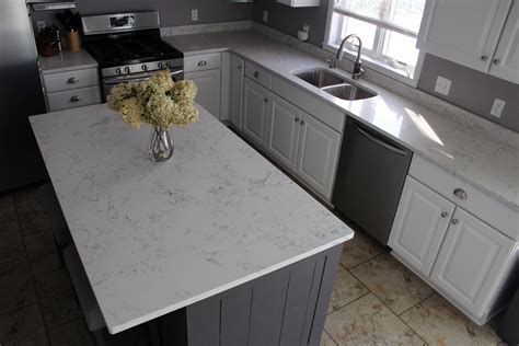 20 White Carrara Quartz Kitchen Countertops