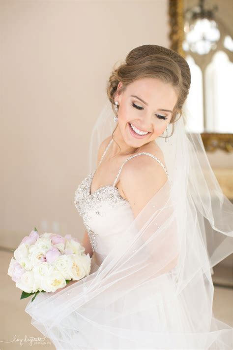 Houston Bridal And Wedding Makeup Artist And Hairstylist On Location