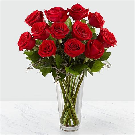 Bunch Of Roses Images Top View Bouquet Of Red Roses In Vase Isolated