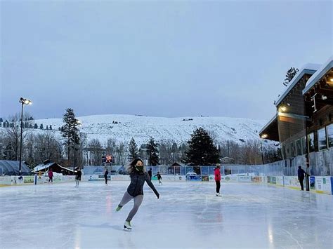 Worlds Most Beautiful Outdoor Ice Skating Rinks Far And Wide