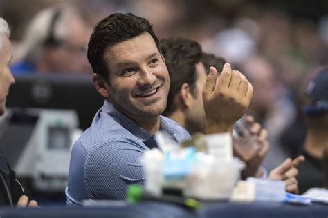Tony Romo To Stay With Cbs For 17 Million Annually