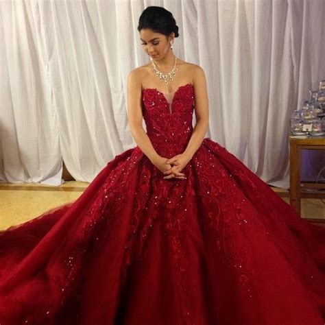 Family, celebrity friends grace julia barretto's debut inquirer.net / 12:12 pm march 11, 2015 manila, philippines—teen actress julia barretto celebrated her 18th birthday at the. Debutante Julia Barretto in her Michael Cinco gown ...