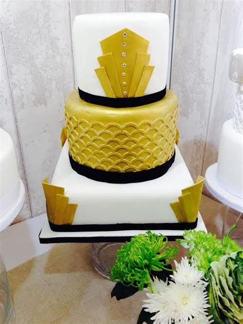 They can endure the impacts of chemical agents and even rusting. gold geometric imperial wedding cake