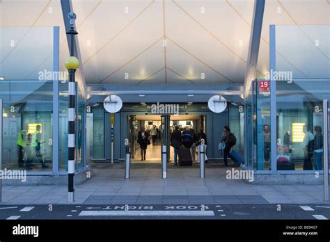 Main Departures Entrance London Heathrow Airport Terminal 5 England Uk