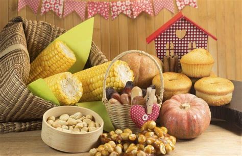 Se você quer sofisticação, vá de bandejas refinadas, como as bandejas com estilo provençal; RECEITAS DE COMIDAS TÍPICAS PARA MÊS JUNINO | Flavia Ramos ...