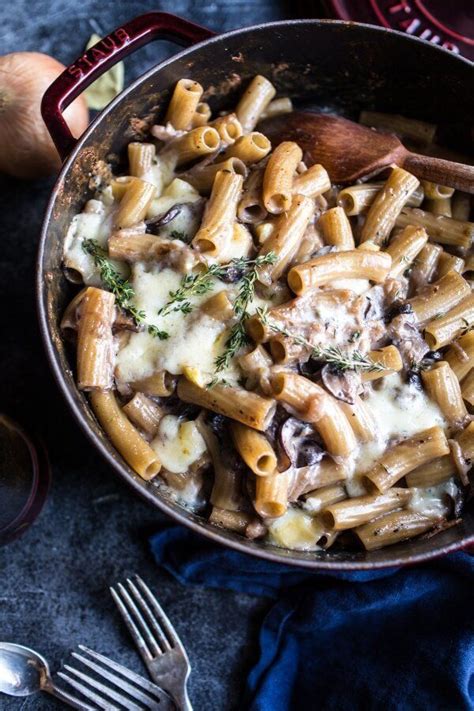 Think french onion soup with the addition of pasta and melty gruyere cheese! One Pot Creamy French Onion Pasta Bake | Recipe | Pasta dishes, Food recipes, Pasta