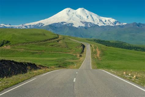 Mount Elbrus Stock Photos Pictures And Royalty Free Images Istock