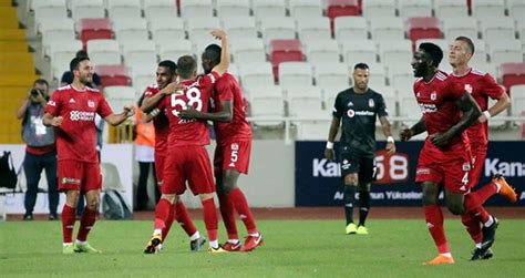 Spor toto süper lig ekiplerinden demir grup sivasspor, teknik direktör tamer tuna ile 1 yıllık sözleşme imzaladı. Sivasspor evinde Beşiktaş'ı 3-0 mağlup etti - Son Dakika Spor