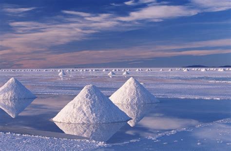 Bolivias Ethereal Salar De Uyuni Salt Flats Will Shake Your Worldview
