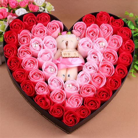 We have creative diy valentine's day gifts for him and her: Special Gift Ideas for Boyfriend on Valentine's Day - Human Boundary