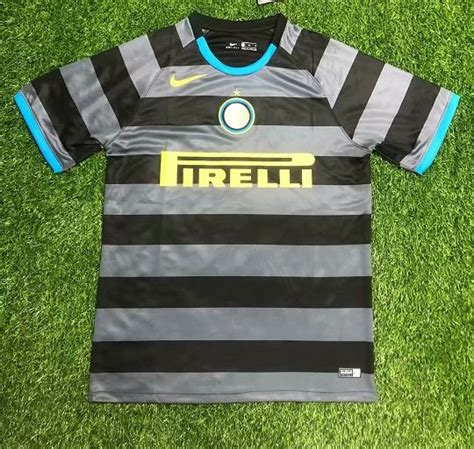 Davide calabria is back from suspension, while sandro tonali should replace the ac milan suffered a shock defeat last weekend against spezia and struggled to create chances. Inter Milan 2021 nouveaux maillots de football