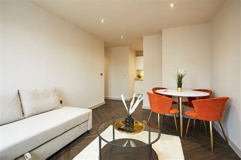 Supreme Suites: Apartment Hotel Hull City Centre — HUMBER LOFTS