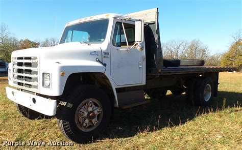 1980 International S1700 Flatbed Truck In Montreal Mo Item K1042