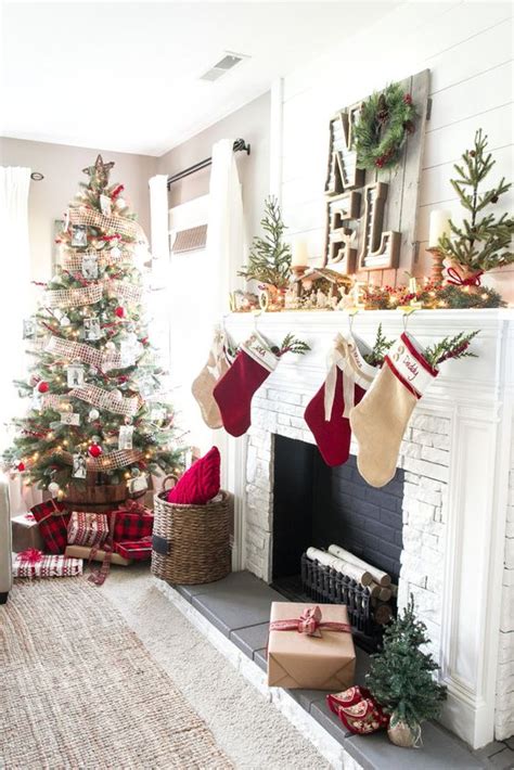 How to decorate the living room at Christmas