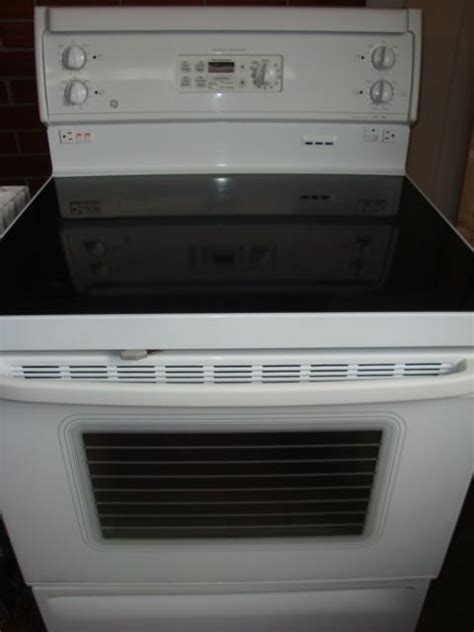 Electric range with convection (smooth top) to the compare list. GE flat top stove with self clean and convection oven ...