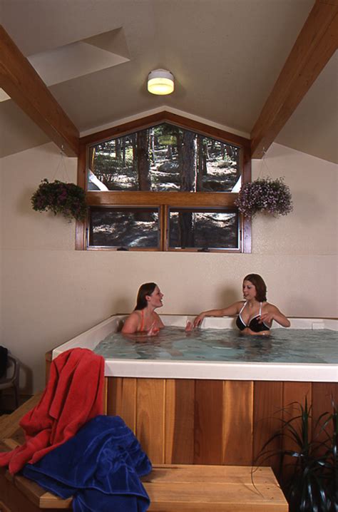 Vacation rentals with hot tubs in estes park: Estes Park Hot Tubs - Hot Tub - Castle Mountain Lodge ...
