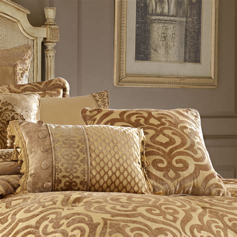 Set includes a corded comforter. Sicily Gold Queen 4-Piece Comforter Set