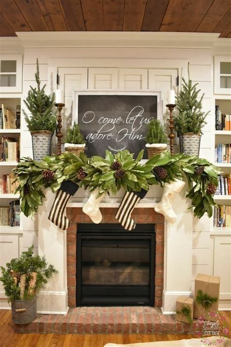 Easy Diy Christmas Mantel Decor Ideas For Your Fireplace Diy