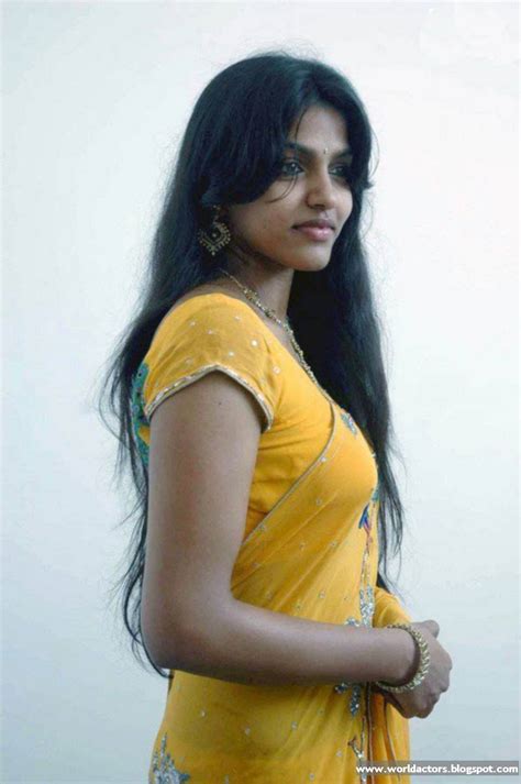 Tamil Cute Actress Dhanshika Beautiful Photo Gallery