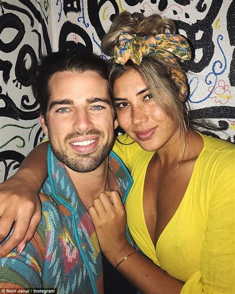 The Bachelors Noni Janur Hits Back At Body Shamers Daily Mail Online